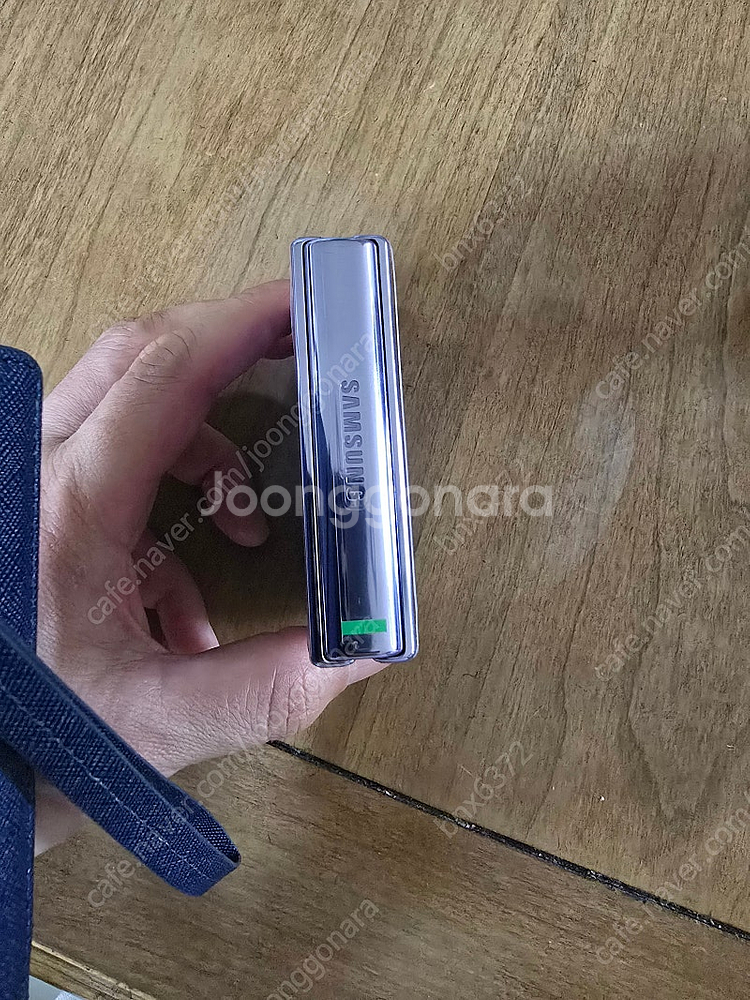 갤럭시z플립4 센터 액정, 테두리, 힌지 교체한 상태좋...--1