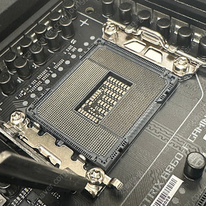 Asus b860-F strix 메인보드 판매합니다.