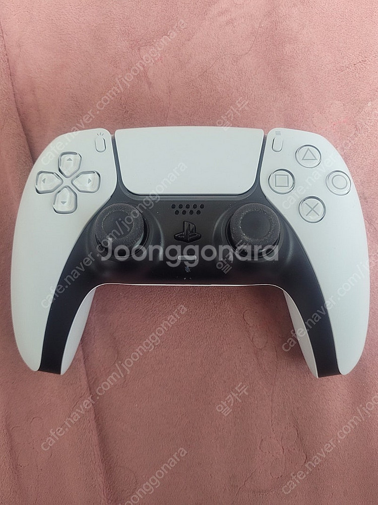 ps5 듀얼센스 화이트 팝니다--0