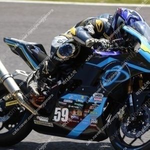 [미개봉] YZF-R3 YZF-R25 2019-2023년 일본 사이타니야 레이스 FRP 화이트 풀카울 1대분판매
