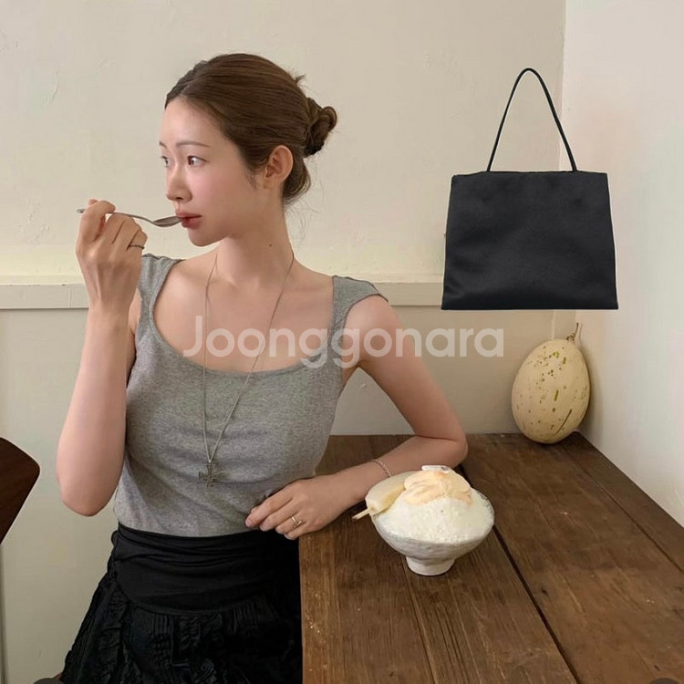 아뜰리에 에디션 Squared Neck Tshirts--0