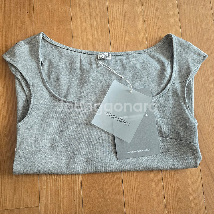 아뜰리에 에디션 Squared Neck Tshirts--2