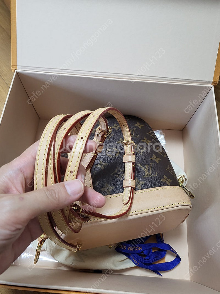루이비통 알마백팩--1