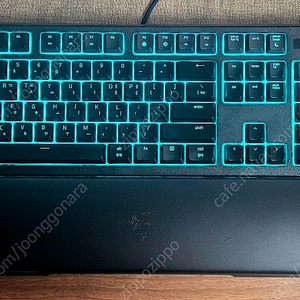 레이저 오나타 크로마 키보드 판매합니다.