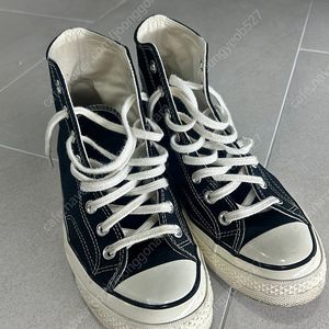 컨버스 척 70 클래식 블랙 팝니다.