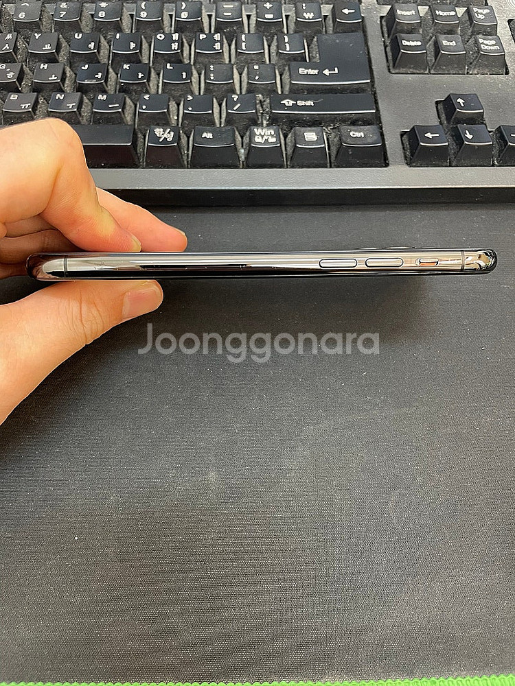 아이폰11프로 그레이 64GB 상태좋은 중고19만팝니다...--6