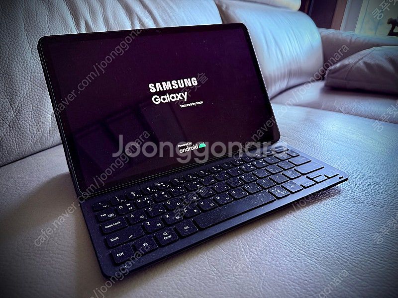 갤럭시 탭S8 256GB + 스마트키보드 케이스(정품)--2