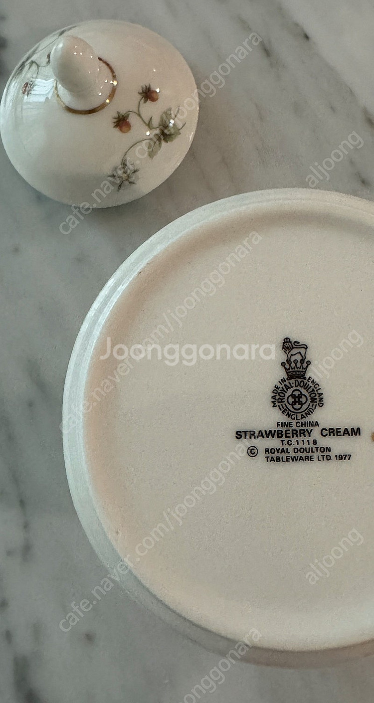 (새제품)영국 로얄 덜튼 RoyalDoulton 스트로...--2