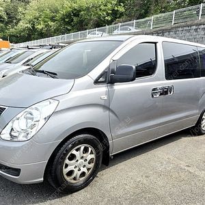 13년형 스타렉스2인승캠핑카(2종보통됨,인산철+빔프로젝트,정비끝)-전액할부됨