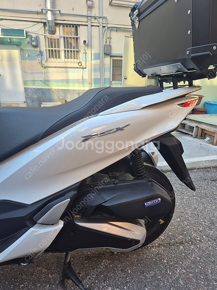 혼다 PCX125 신차급 22년식 무사고 9천키로--5