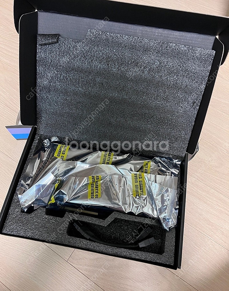기가바이트 RTX 4070 SUPER 3팬--2