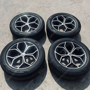 [ 쌍용 ]뷰티플 코란도 순정 18인치 중고 휠 타이어 팝니다.