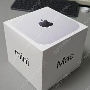 애플 맥미니 M4 기본형 박풀 팝니다.