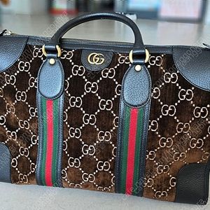 가격 대폭 내림 ) GUCCI 구찌 남성 벨벳 트레블백 더플백 크로스백 명품 가방 판매 합니다. 여행용 가방