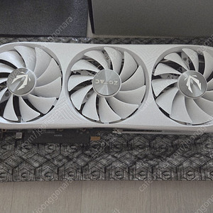 [부산] 조텍RTX 4080SUPER 트리니티 화이트