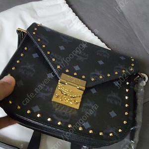 MCM 엠씨엠 비세토스 크로스바디 숄더백