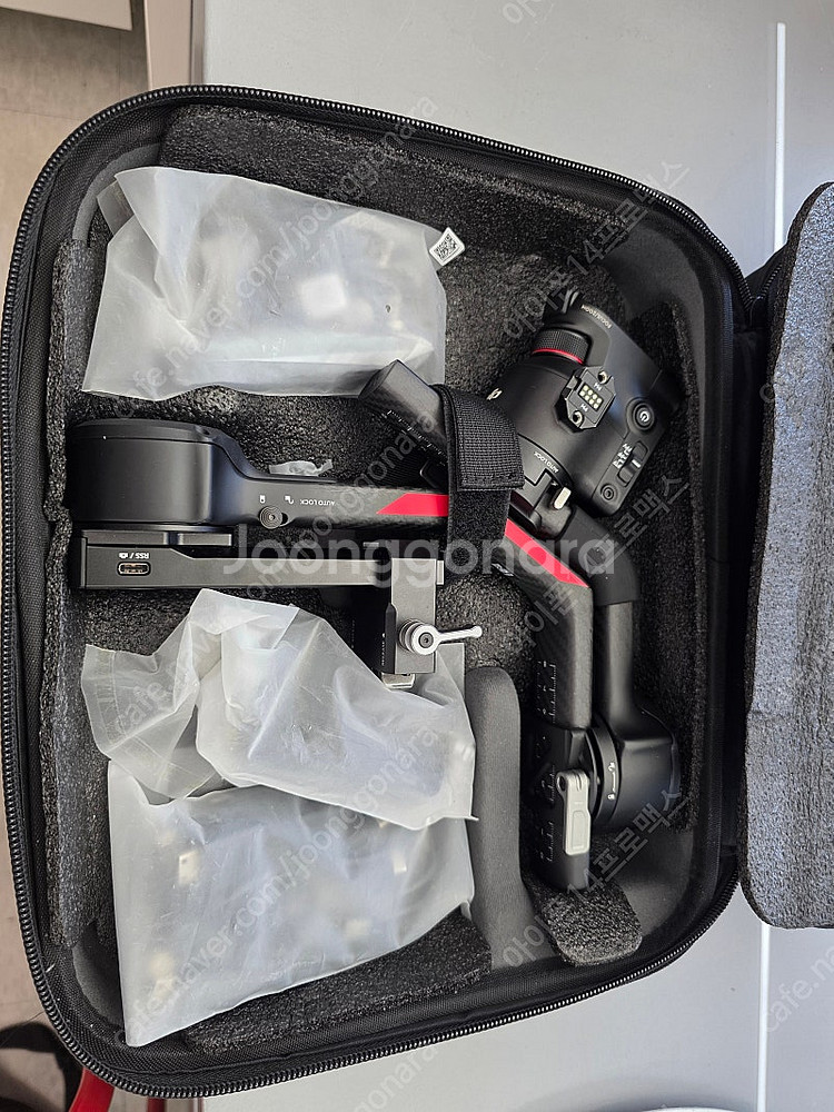 DJI RS4 PRO COMBO 박스 셋 판매합니다.--2