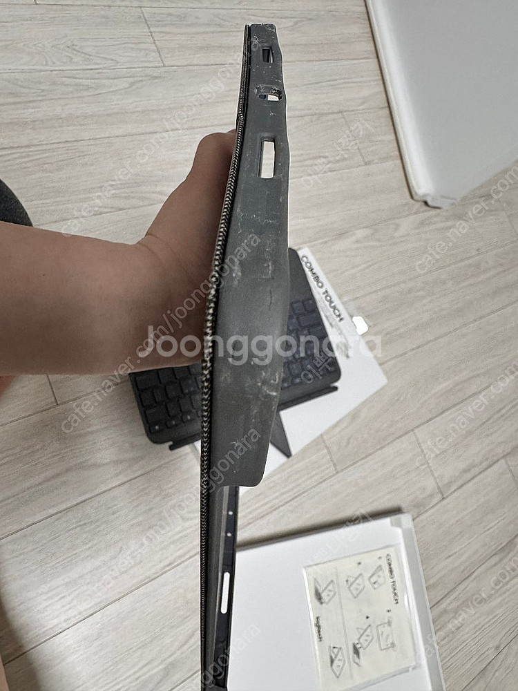 로지텍 콤보터치 프로 11인치--4