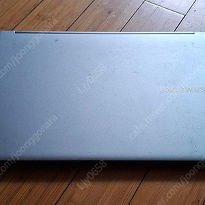 삼성 초슬림 울트라북 - i5 - 무게 980그램 - 15인치