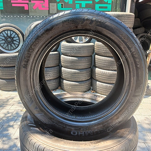 225 55 17 금호타이어 마제스티 솔루스 두개 판매합니다