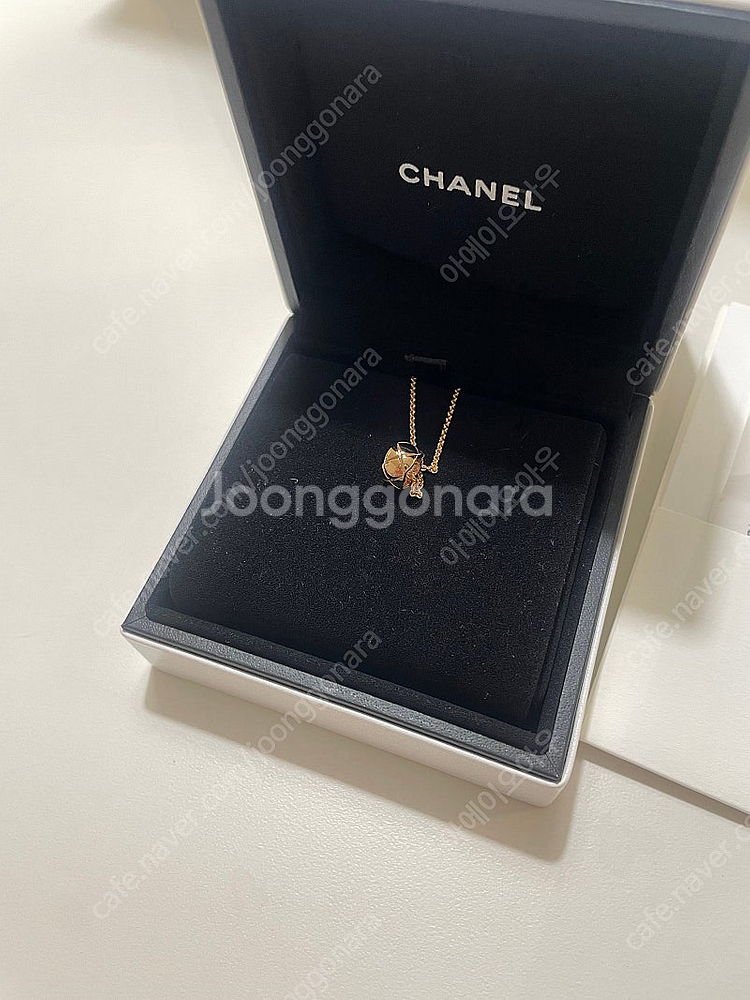 샤넬 코코크러쉬 목걸이 베이지골드--4