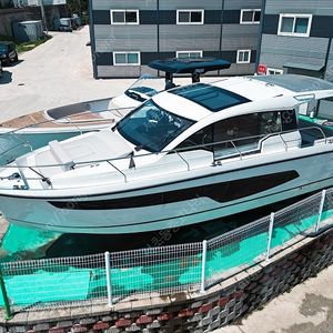 영국 럭셔리 33피트 보트 SEALINE 씨라인 335 판매 합니다.