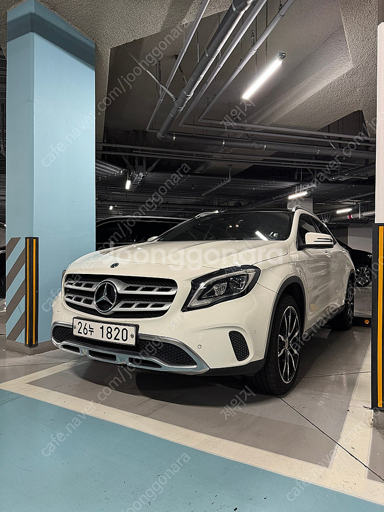 벤츠 GLA250 4매틱 X156 2018년식--2