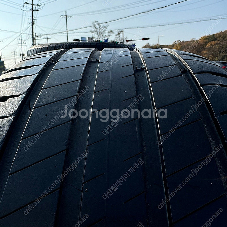 285 40 20 미쉐린 래티튜드 스포츠3 중고 타이어...--5