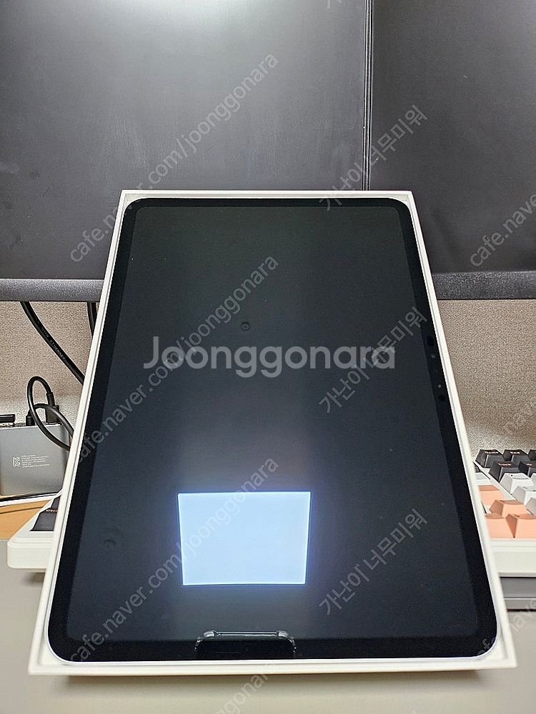 아이패드 프로 M4 11 256GB 단순개봉--2