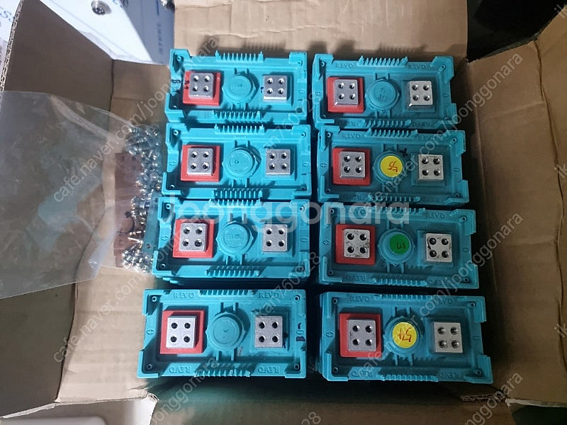 REVO 인산철 배터리 70A 8개--0