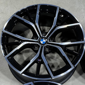 [판매] BMW G30 5시리즈 19인치 정품휠 한대분