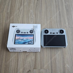 DJI RC 조정기 판매 합니다.