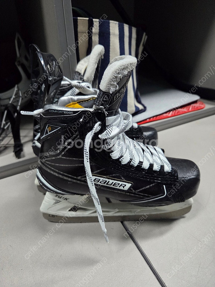 바우어 bauer 스케이트 240--1