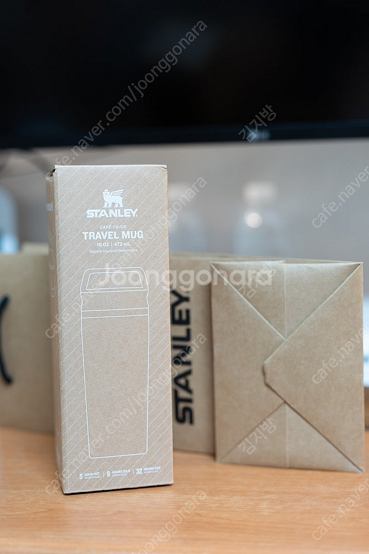 스탠리 카페 투 고 텀블러 473ml 프로스트 화이트--0