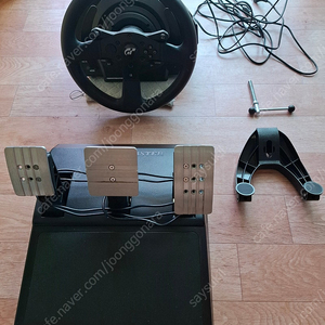 T300RS GT 에디션 레이싱 휠 팝니다