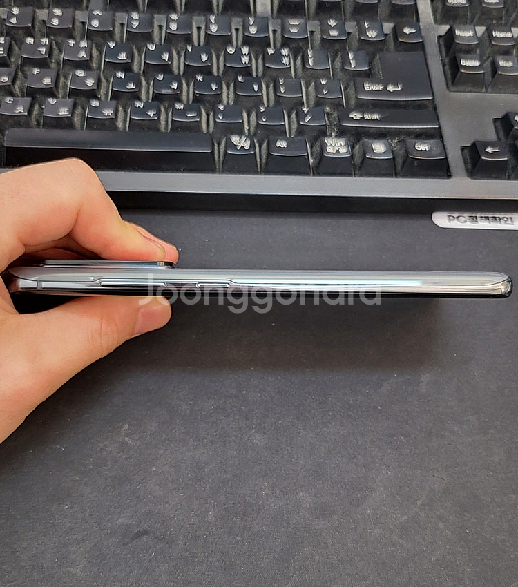 갤럭시S20울트라 256GB 그레이 무잔상 상태좋은 중고22만팝니다.--4