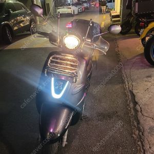 16년식 푸조장고125입니다.