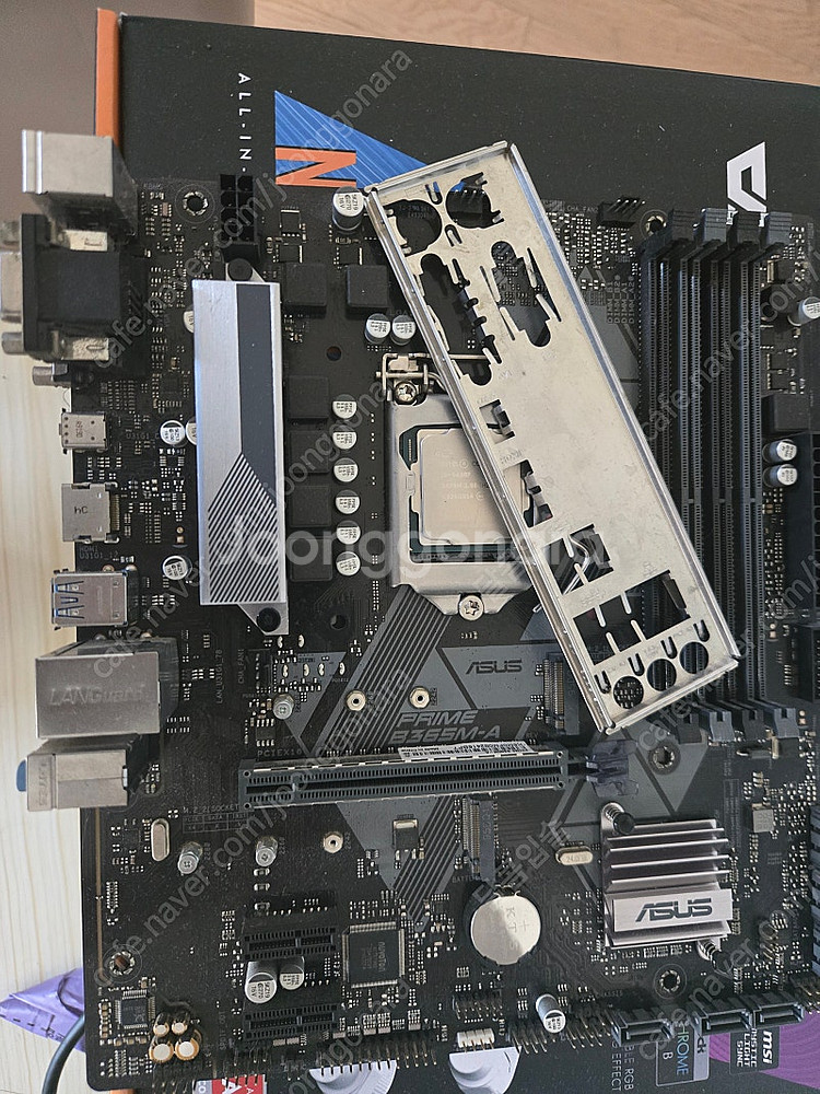 i5-9400F + B365-A(백패널있음) + DDR...--0