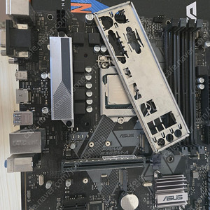 i5-9400F + B365-A(백패널있음) + DDR4 16G