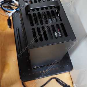 라이젠 9800X3D + 지포스 RTX5070 SFF 본체