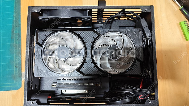 라이젠 9800X3D + 지포스 RTX5070 SFF ...--2