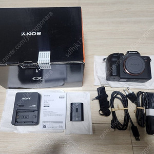 소니 a7r5,a7m3,a7r3,24-70gm,탐론70-180 e-mount 판매합니다.