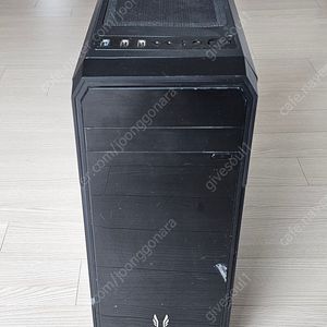 조립PC AMD Ryzen 3 2200G 3.50GHz 8G램 팝니다.