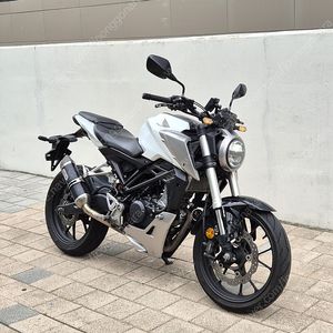 2018 혼다 CB125R 에로우 구변 판매합니다.