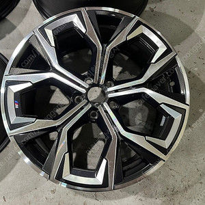 [용인 미형상사] BMW I4 860M 19인치 순정 휠
