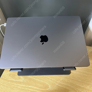 Apple MacBook Pro 16인치 M1 Pro (2021) – AppleCare+ 포함, 상태 최상