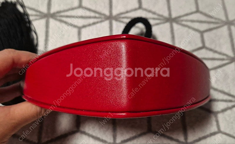 생로랑 정품 클러치 거의 새상품 판매합니다--7
