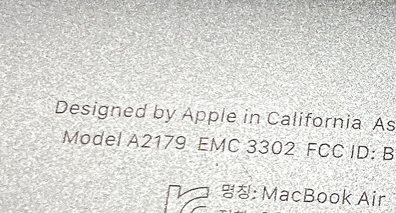 애플 맥북에어(A2179) 부팅가능, 액정 깨짐 팔아요--2