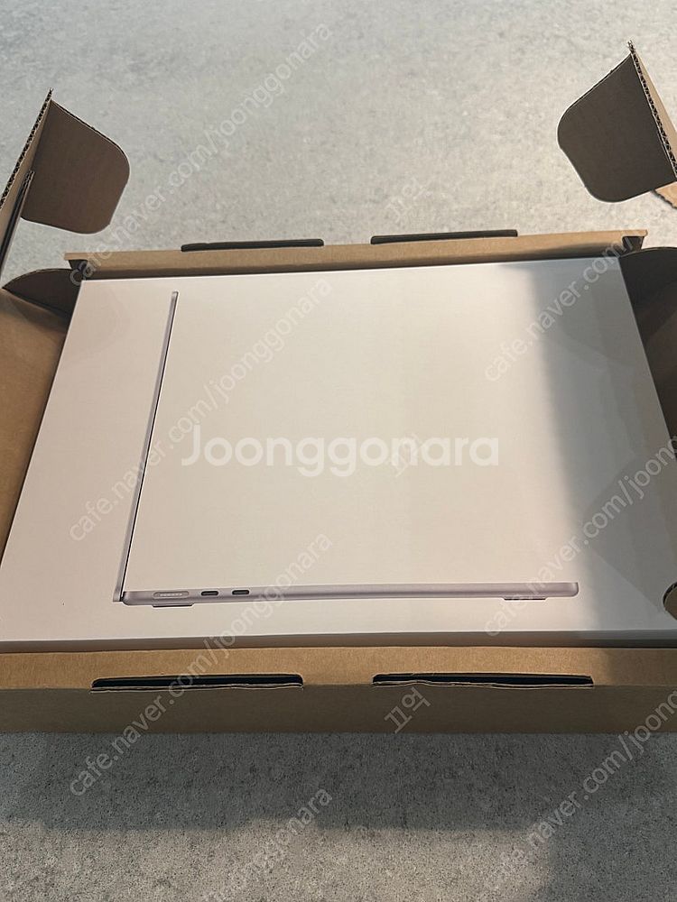 맥북 에어 13 m4 실버 256 GB / 16 GB ...--0
