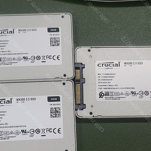 크루셜 MX500 500기가 SSD 열개 일괄 택포로 팝니다.